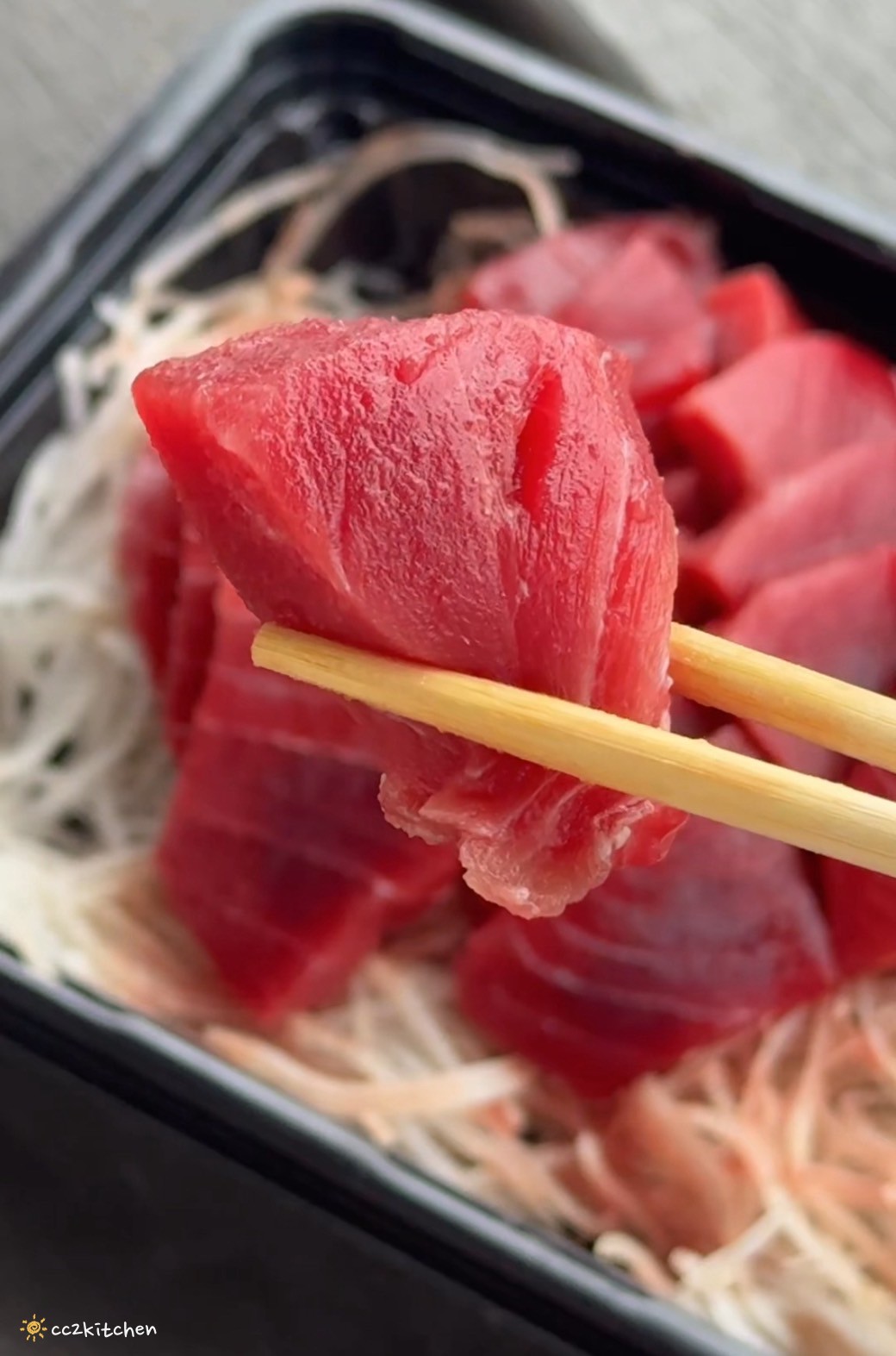台東超平價生魚片「長濱暉哥生魚片」,黑鮪魚刺身40片竟然只要300元?黑鮪魚季限定、一年只賣一次!想吃不用去東港~台東也能吃得到黑鮪魚金三角、上腹、中腹、下腹、皮油、刺身! - 第10張圖