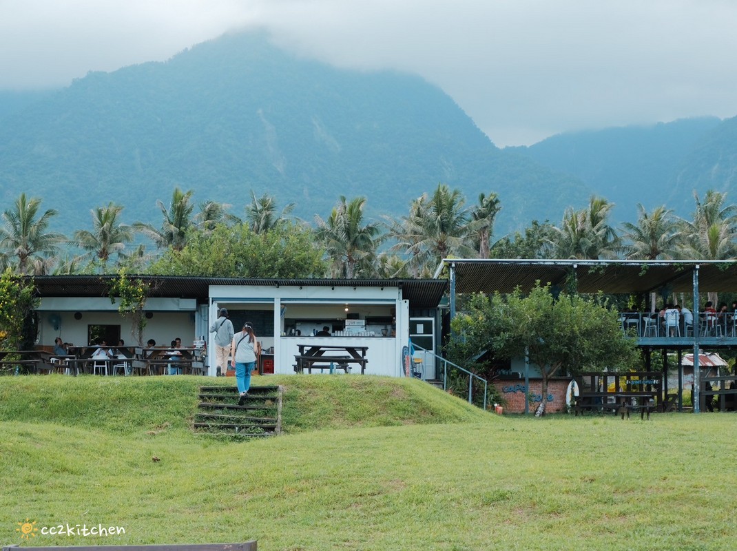台東最 Chill 的山海景觀咖啡廳「海角咖啡Cape Café」!無敵海景×異國料理×親子寵物友善,擁抱台東山海的靜謐時光。 - 第3張圖