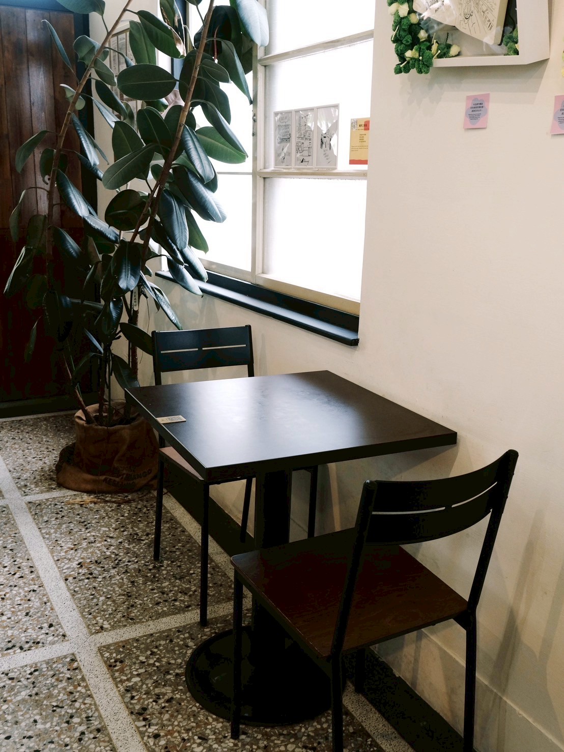 台東「草民Tsao Min」隱藏在巷弄中的植物系早午餐,新菜單登場!大推清爽又美味的特製鬼頭刀魚堡,飽足又滿足~鷹嘴豆泥口袋餅、厚切培根早午餐人氣必點,早午餐控一定要收藏! - 第20張圖