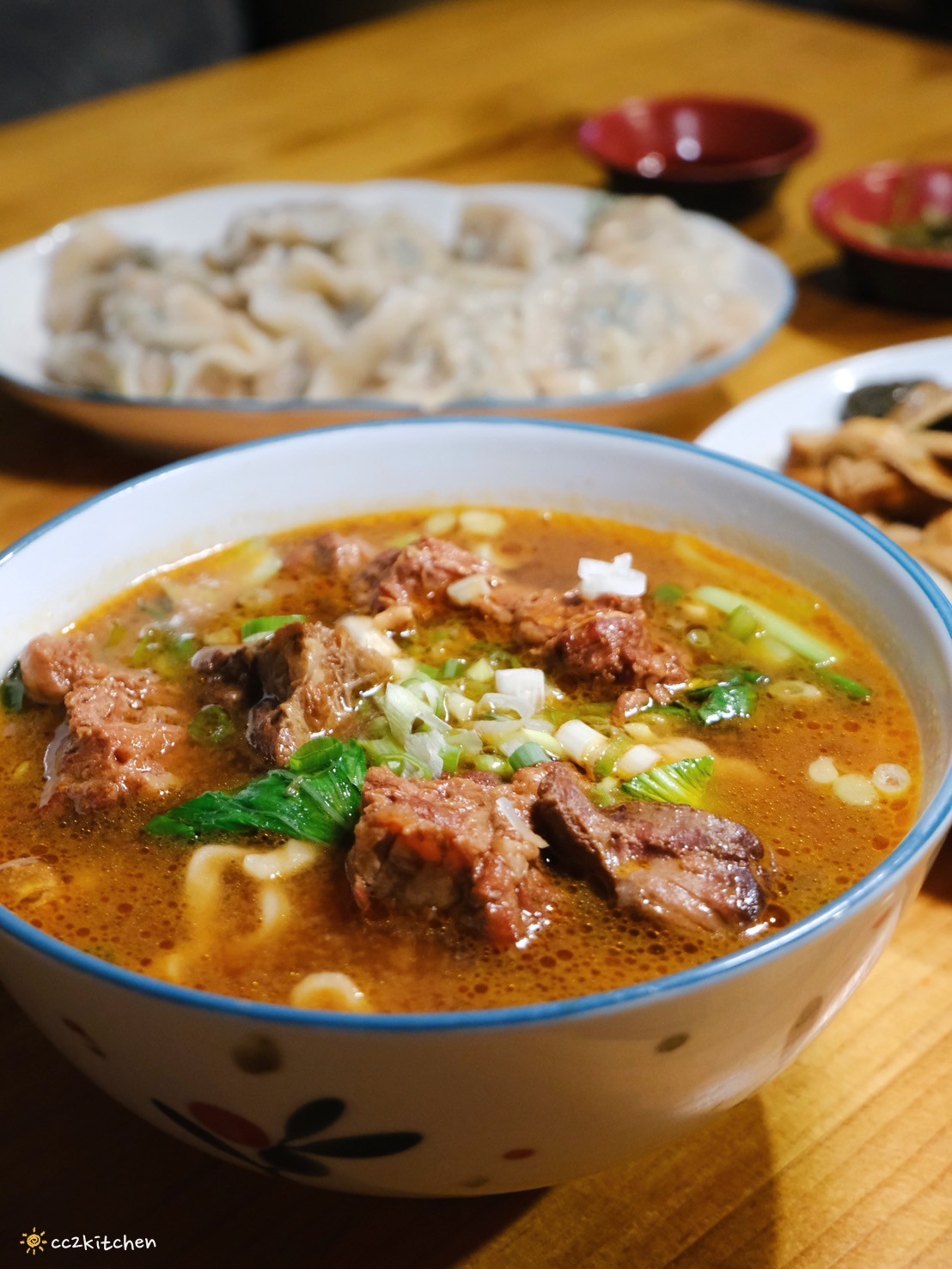 台東隱藏版超大顆爆餡手工水餃!「豐里食堂」安東塑膠旁的眷村味麵食館,藝人常常造訪的隱藏版食堂,賣著大顆又好吃的手工水餃、美味的紅燒牛肉拉麵! - 第38張圖