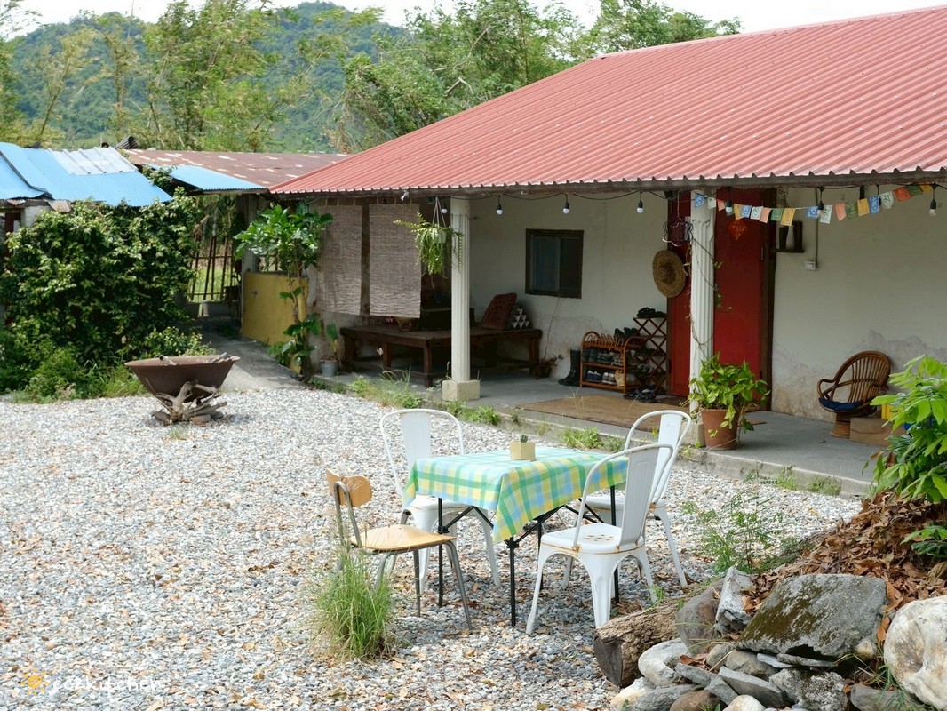 台東鹿野秘境咖啡廳「南島百合Lily Of Island Eatery」,隱身在鹿野中興崗哨旁的鄉村風療癒系小店,提供咖啡、茶酒、現打果汁與友善土地蔬食料理。 - 第19張圖