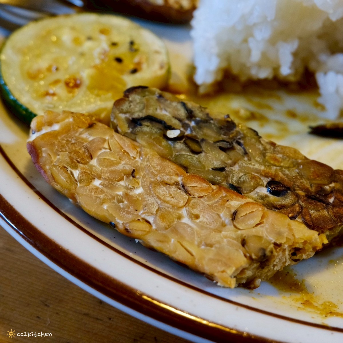 台東鹿野秘境咖啡廳「南島百合Lily Of Island Eatery」,隱身在鹿野中興崗哨旁的鄉村風療癒系小店,提供咖啡、茶酒、現打果汁與友善土地蔬食料理。 - 第45張圖