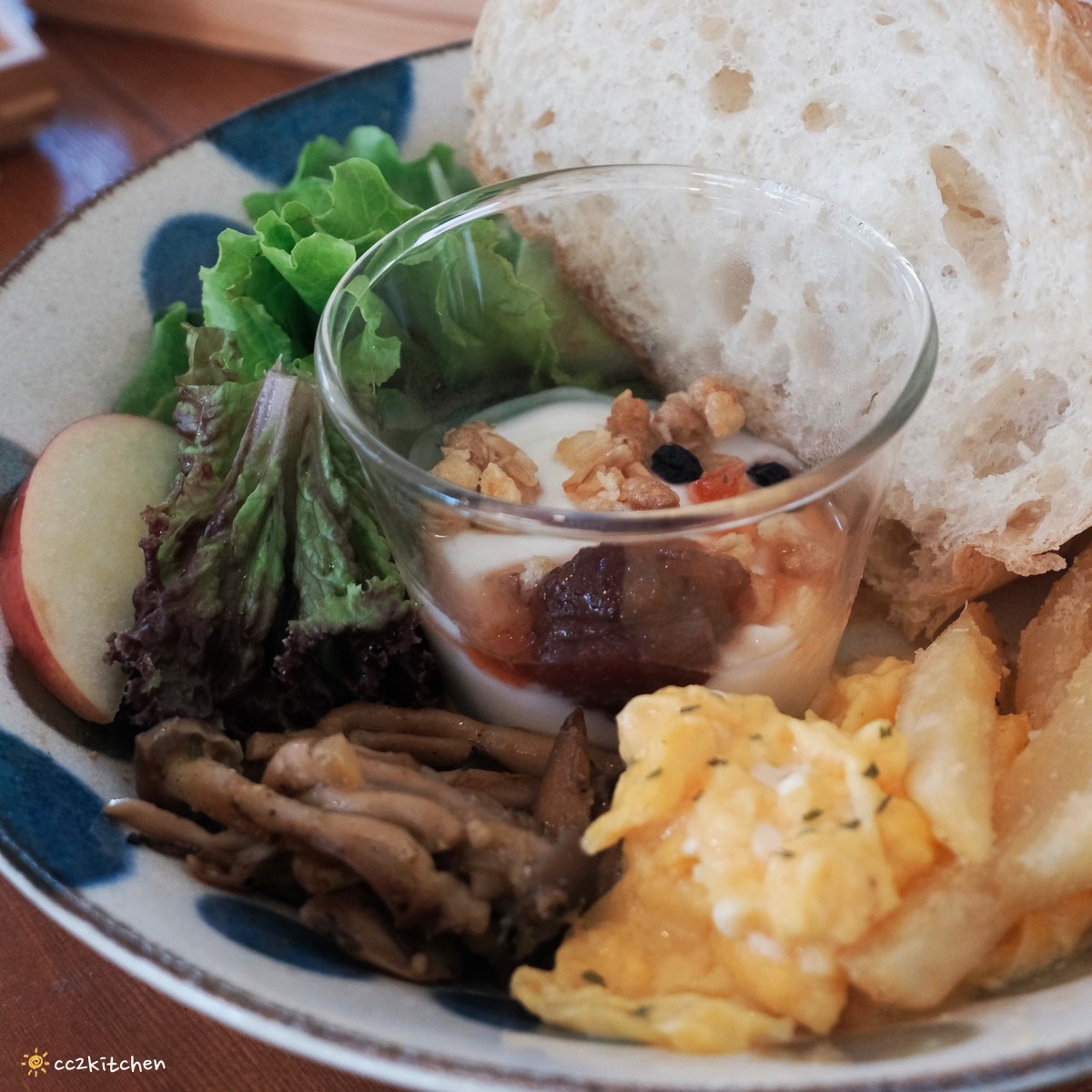 台南早午餐「之間&家.料理」,隱藏在巷弄內的日雜ZAKKA風溫馨小店,全日供餐的溫暖手作料理(可預約訂位)。 - 第36張圖