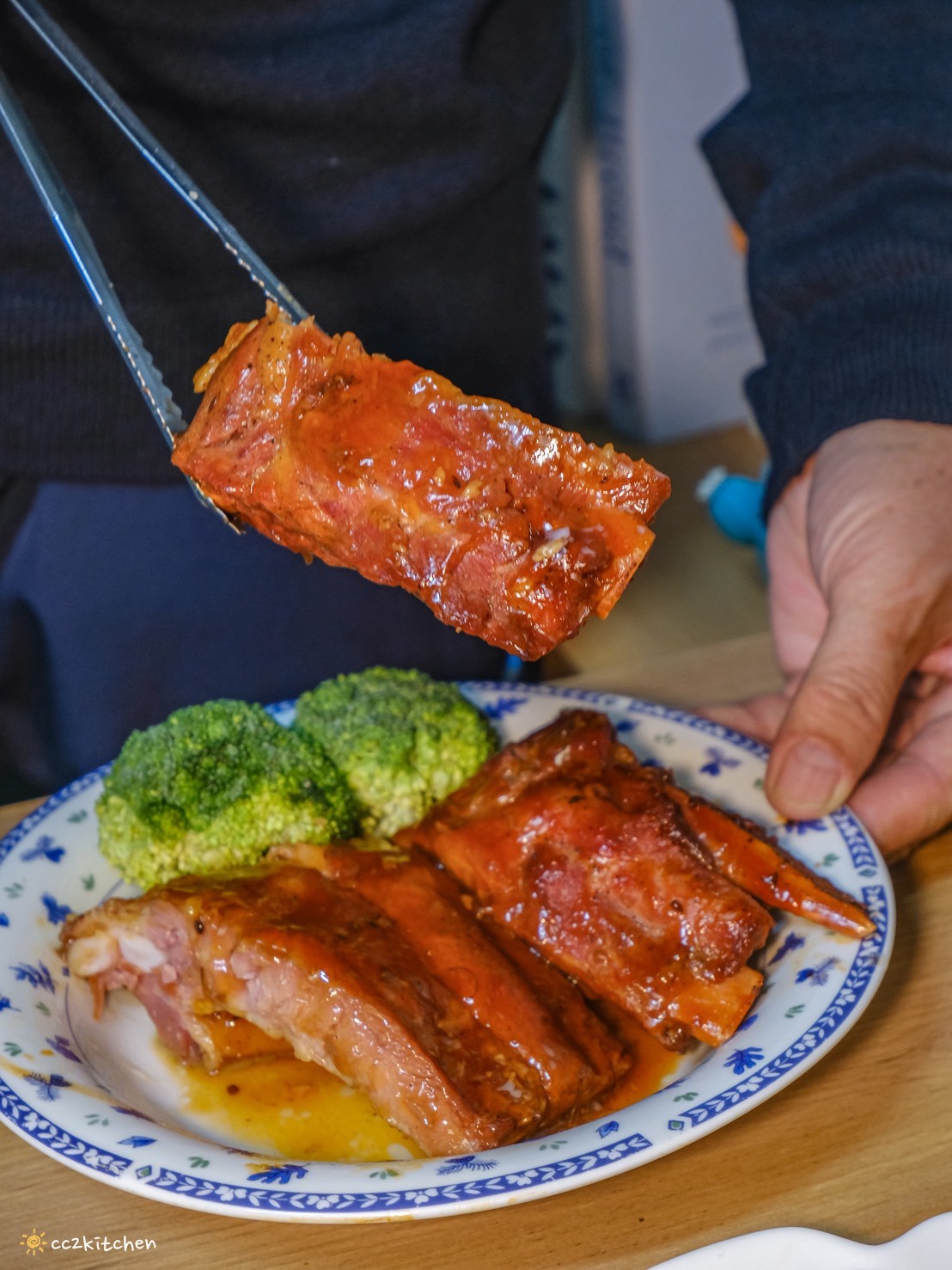 【2026團購年菜推薦】i3Fresh愛上新鮮 x 吳秉承師傅聯名「承福春禧小團圓」年菜開箱!名廚手路菜10分鐘快速上桌,免備料、0技巧,小家庭圍爐、過年宴客都適合的澎湃年菜組合。 - 第14張圖 【2026團購年菜推薦】i3Fresh愛上新鮮 x 吳秉承師傅聯名「承福春禧小團圓」年菜開箱!名廚手路菜10分鐘快速上桌,免備料、0技巧,小家庭圍爐、過年宴客都適合的澎湃年菜組合。