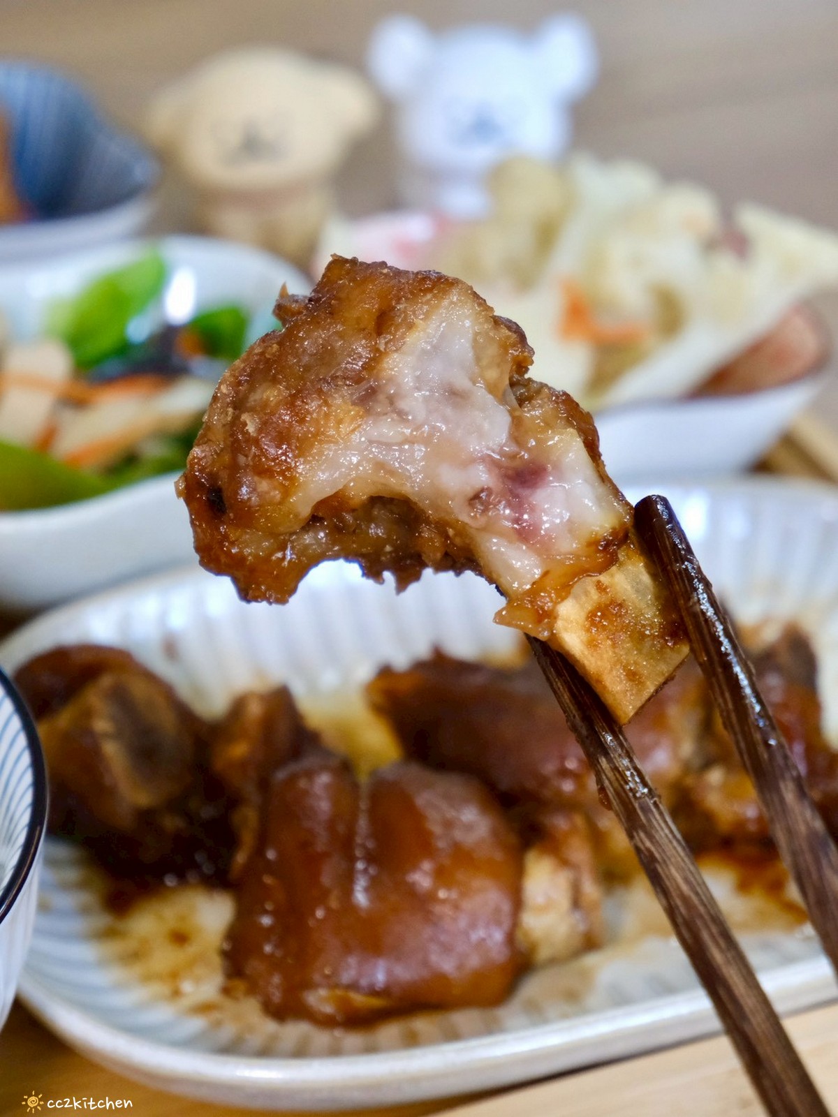 【團購美食開箱】i3Fresh愛上新鮮 x 吳秉承師傅聯名「豪氣食堂青檸蒜香豬腳」開箱！居家日式簡餐、豬腳麵線一次搞定！