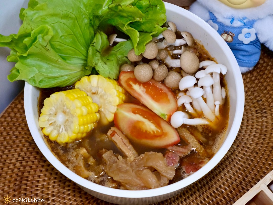 【團購美食開箱】i3Fresh 愛上新鮮 × 國宴大廚阿基師聯名「牛三寶老饕牛肉爐」,居家火鍋、牛三寶牛肉麵一次搞定!冷凍料理包快速上桌、暖心、暖胃又美味。 - 第9張圖 【團購美食開箱】i3Fresh 愛上新鮮 × 國宴大廚阿基師聯名「牛三寶老饕牛肉爐」,居家火鍋、牛三寶牛肉麵一次搞定!冷凍料理包快速上桌、暖心、暖胃又美味。