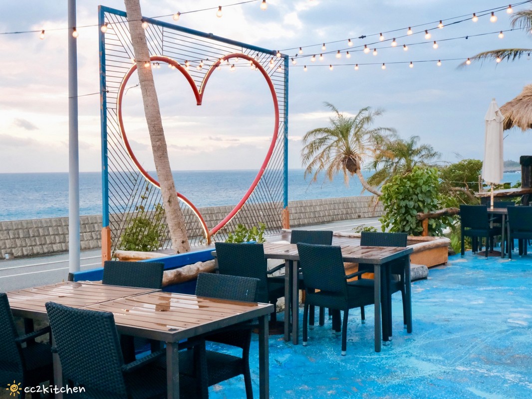 目前台東唯一炭燒野菜羊肉鍋就在「打鹿岸原住民人文主題餐廳-湛藍邊境」！地點鄰近富岡漁港～刺蔥料理、原民美食、海鮮餐廳、海景駐唱一次滿足的台東聚餐好去處！