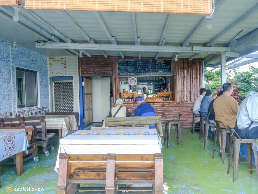 台東成功八邊「里漾餐廳 Lyang」，藏在海岸公路上的海景秘境小餐館！海景第一排，邊吃飯邊看海～義法料理結合在地食材！成功私房口袋名單推薦。