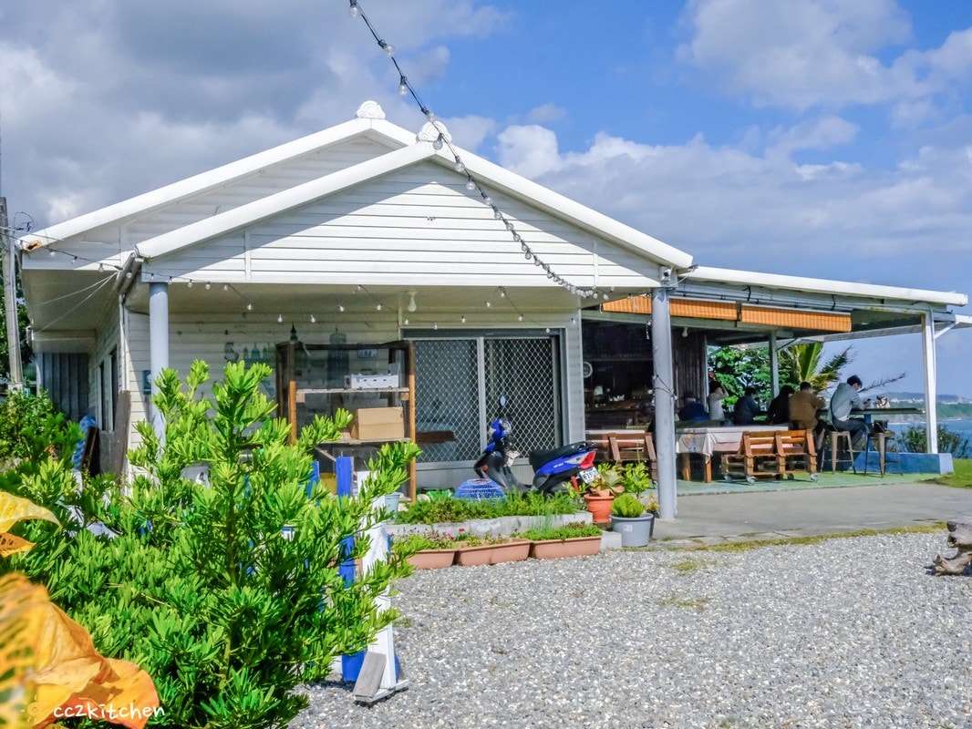 台東成功八邊「里漾餐廳 Lyang」，藏在海岸公路上的海景秘境小餐館！海景第一排，邊吃飯邊看海～義法料理結合在地食材！成功私房口袋名單推薦。