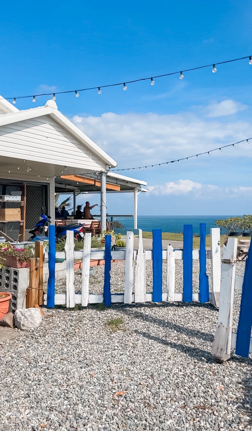台東成功八邊「里漾餐廳 Lyang」，藏在海岸公路上的海景秘境小餐館！海景第一排，邊吃飯邊看海～義法料理結合在地食材！成功私房口袋名單推薦。