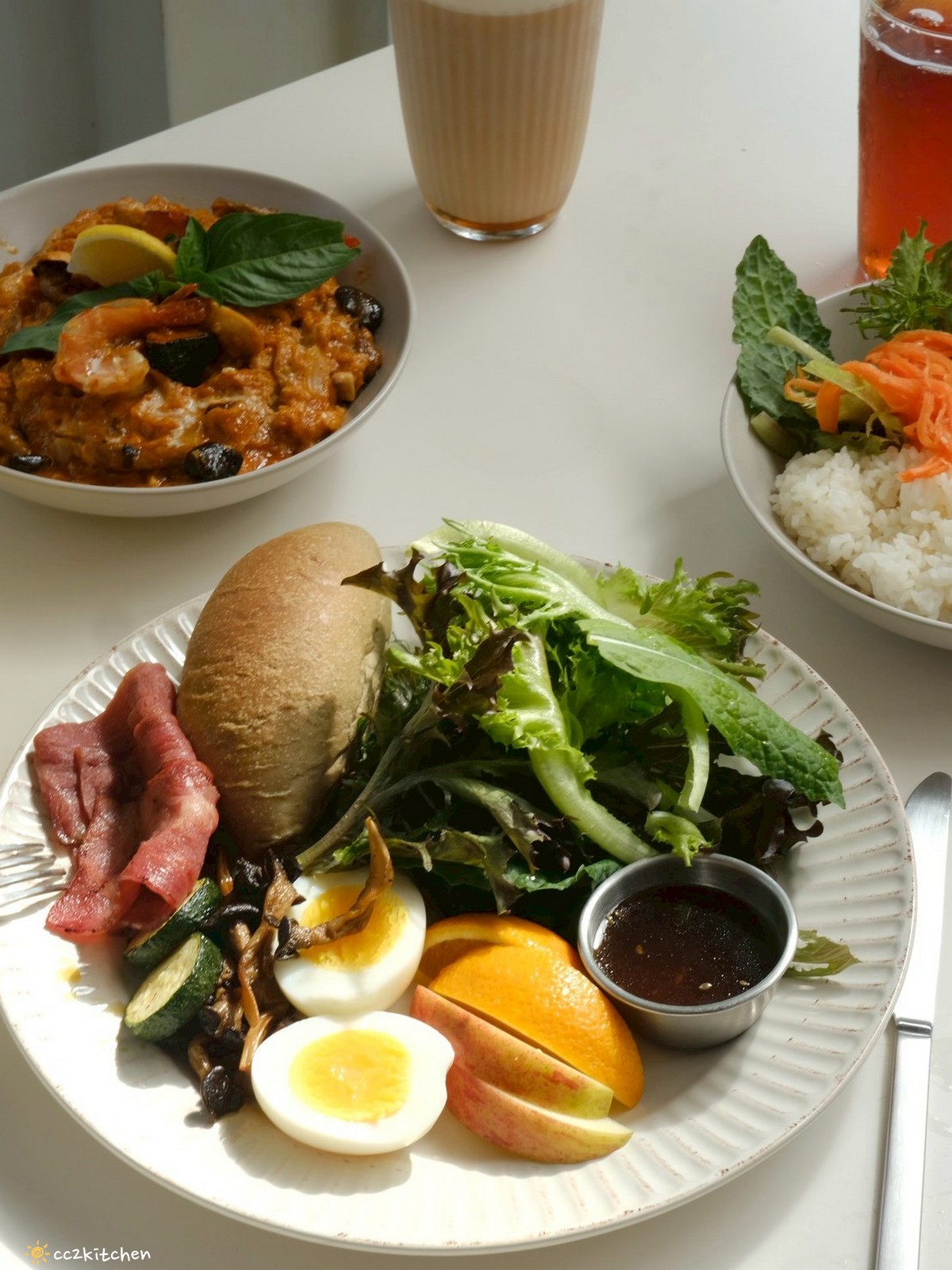 台東成功咖啡廳推薦「椰風浪鼓」純白貨櫃屋、椰林環繞,海邊的世外桃源。 - 第25張圖 台東成功咖啡廳推薦「椰風浪鼓」純白貨櫃屋、椰林環繞,海邊的世外桃源。