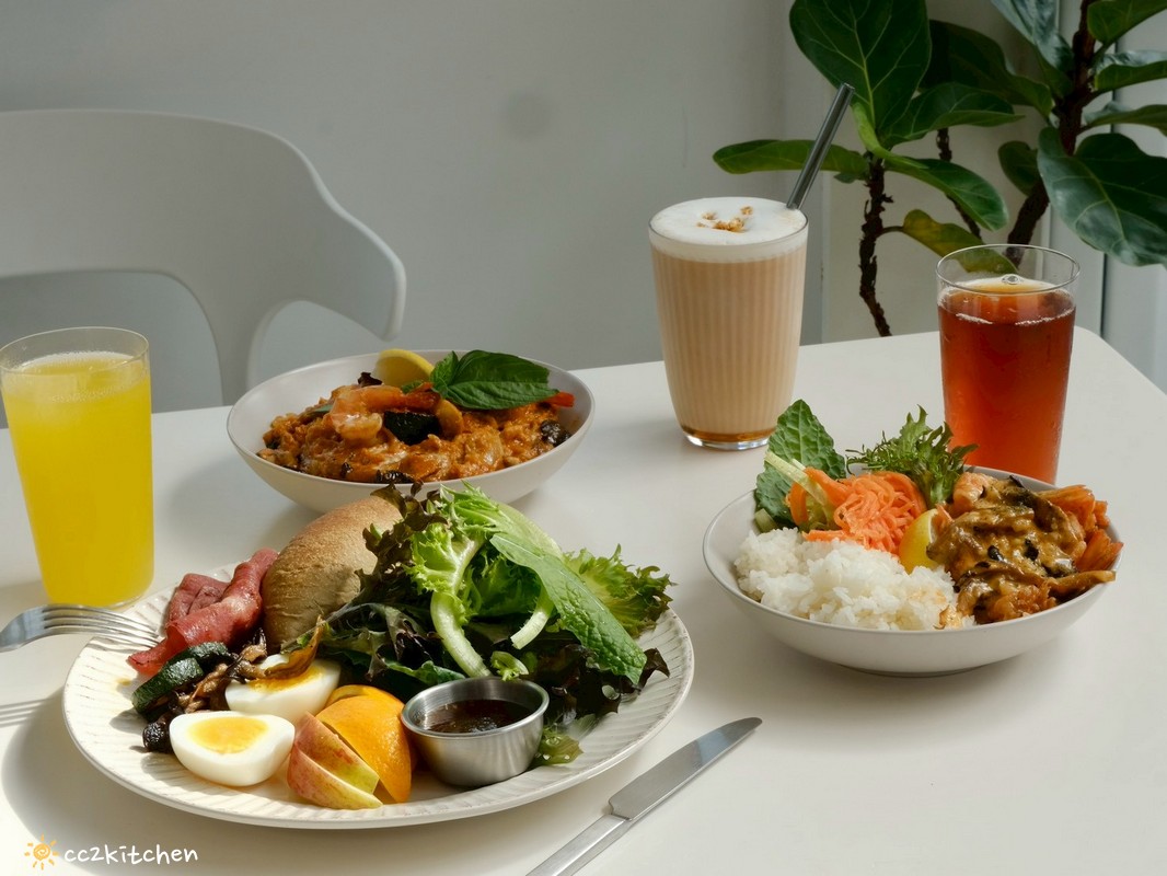 台東成功咖啡廳推薦「椰風浪鼓」純白貨櫃屋、椰林環繞,海邊的世外桃源。 - 第18張圖 台東成功咖啡廳推薦「椰風浪鼓」純白貨櫃屋、椰林環繞,海邊的世外桃源。