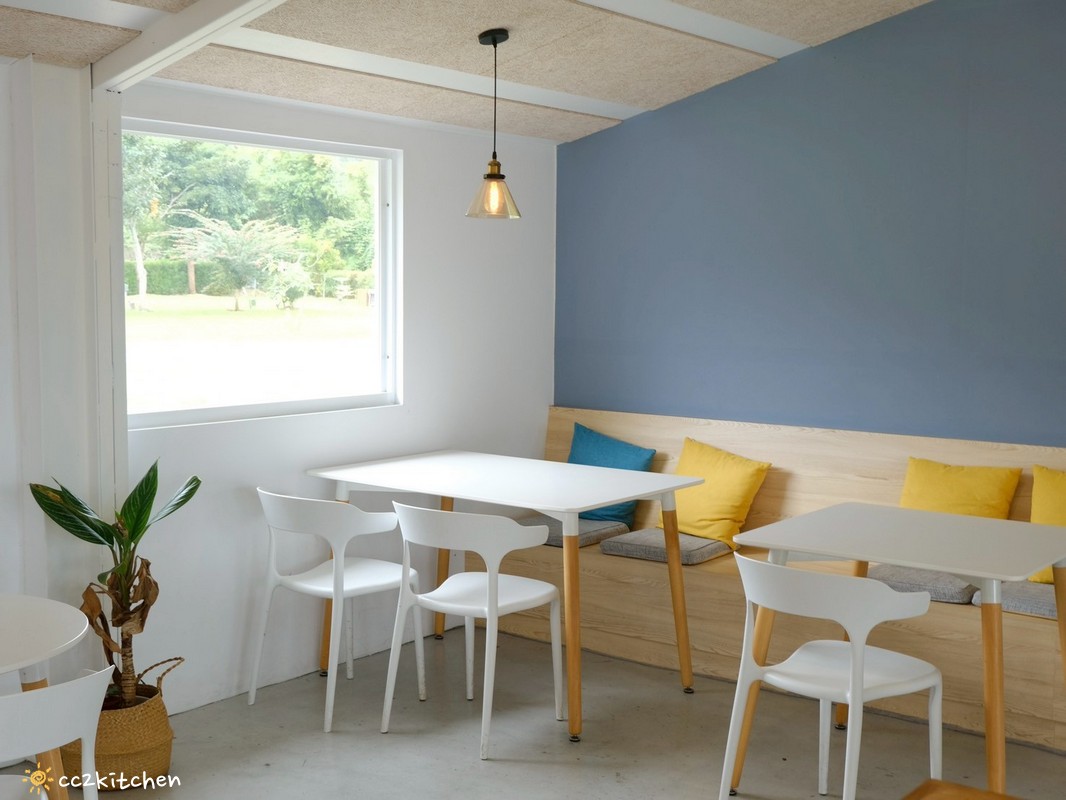 台東成功咖啡廳推薦「椰風浪鼓」純白貨櫃屋、椰林環繞,海邊的世外桃源。 - 第6張圖 台東成功咖啡廳推薦「椰風浪鼓」純白貨櫃屋、椰林環繞,海邊的世外桃源。