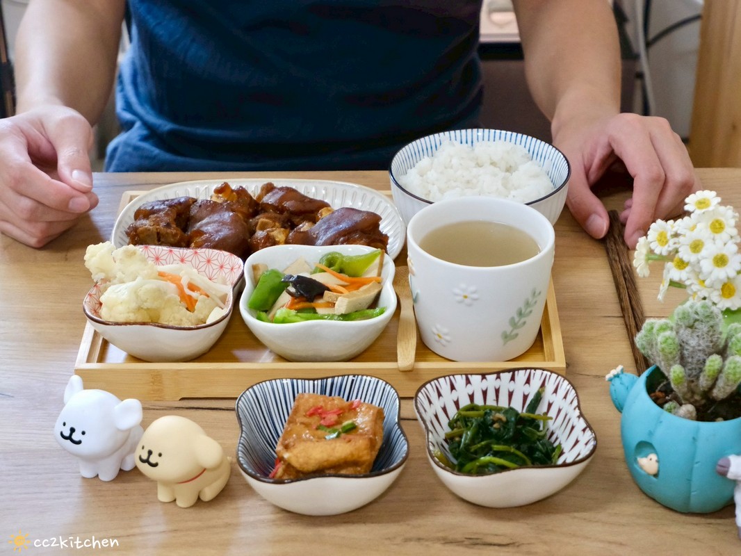 【團購美食開箱】i3Fresh愛上新鮮 x 吳秉承師傅聯名「豪氣食堂青檸蒜香豬腳」開箱！居家日式簡餐、豬腳麵線一次搞定！