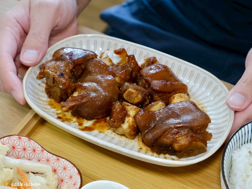 【團購美食開箱】i3Fresh愛上新鮮 x 吳秉承師傅聯名「豪氣食堂青檸蒜香豬腳」開箱！居家日式簡餐、豬腳麵線一次搞定！