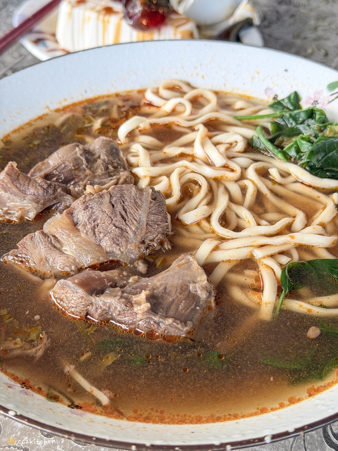 台東成功美食推薦「新海灣牛肉麵-手工蔥花餅」,台11線海景牛肉麵隱藏版小店,半筋半肉紅燒牛肉麵配海景超療癒~ - 第12張圖 台東成功美食推薦「新海灣牛肉麵-手工蔥花餅」,台11線海景牛肉麵隱藏版小店,半筋半肉紅燒牛肉麵配海景超療癒~