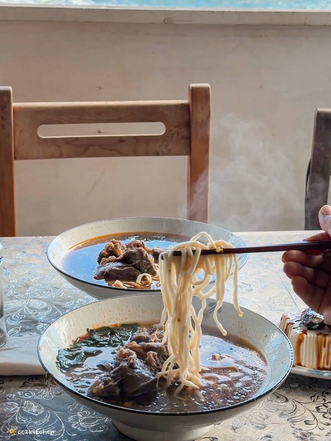 台東成功美食推薦「新海灣牛肉麵-手工蔥花餅」,台11線海景牛肉麵隱藏版小店,半筋半肉紅燒牛肉麵配海景超療癒~ - 第22張圖 台東成功美食推薦「新海灣牛肉麵-手工蔥花餅」,台11線海景牛肉麵隱藏版小店,半筋半肉紅燒牛肉麵配海景超療癒~