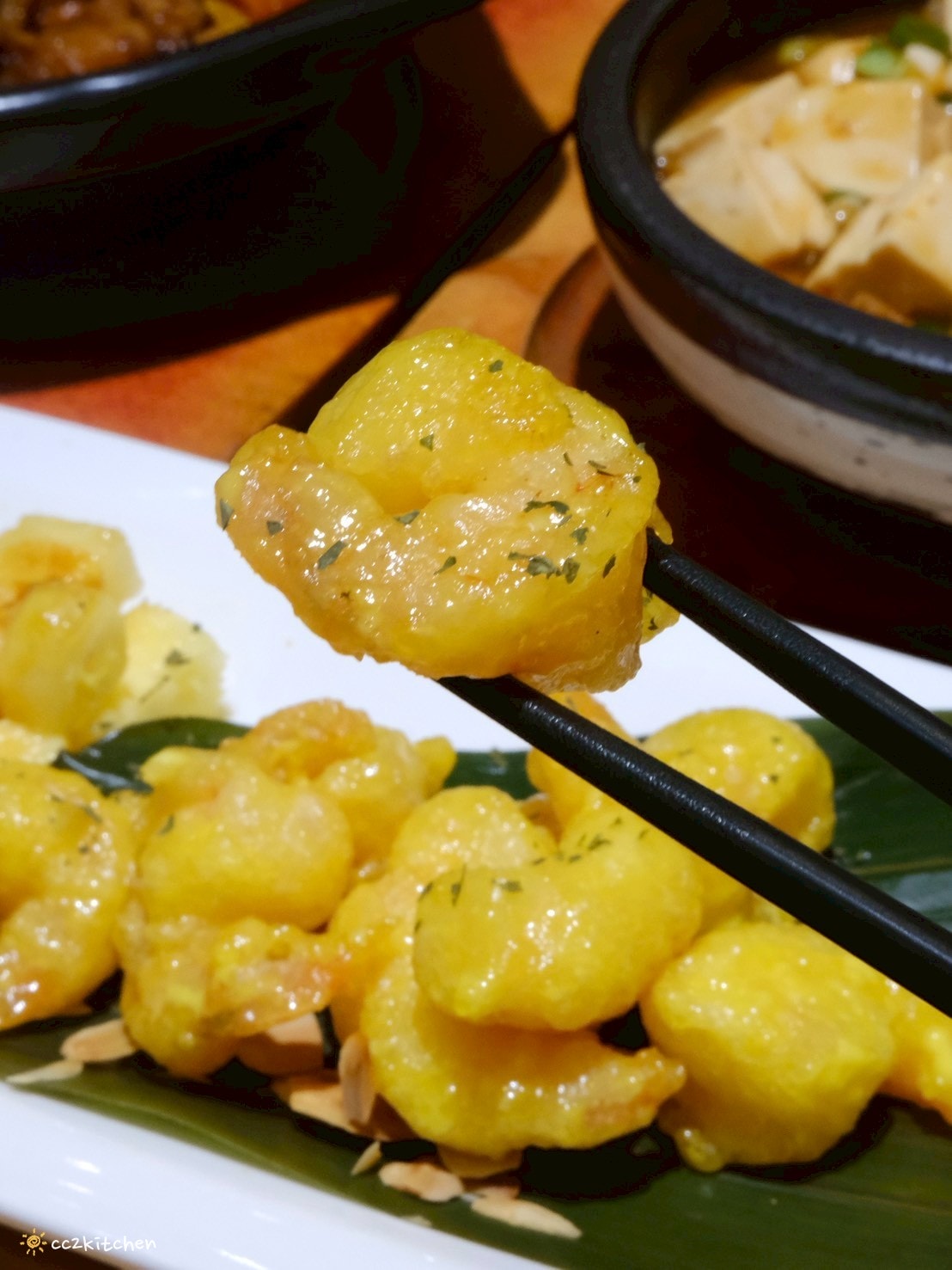 台東市區美食推薦「食年」，新開幕台菜餐館顛覆你對傳統台菜的想像～精緻家常料理經典白飯殺手，午餐可升級個人套餐，一個人也能輕鬆享用的台東聚餐與台東台菜餐廳首選！