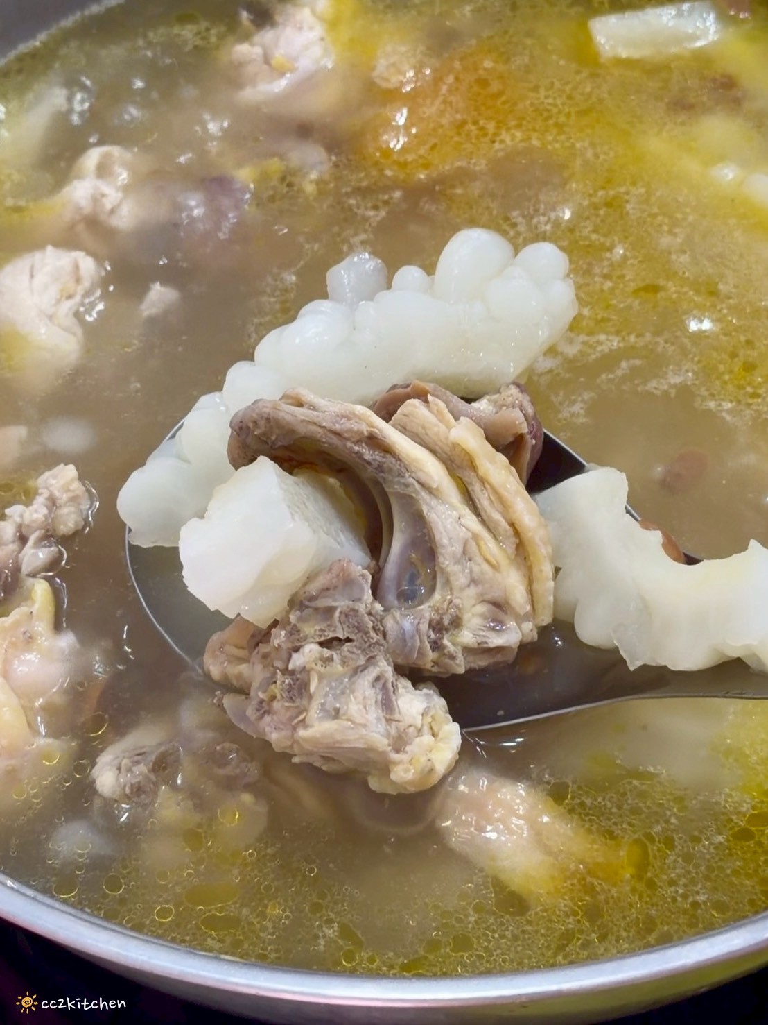 台東鹿野美食推薦「李伯伯食堂」,藏身武陵綠色隧道的隱藏版眷村家常菜,四菜一湯600元起,平價大份量,家庭聚餐與團客用餐首選! - 第20張圖 台東鹿野美食推薦「李伯伯食堂」,藏身武陵綠色隧道的隱藏版眷村家常菜,四菜一湯600元起,平價大份量,家庭聚餐與團客用餐首選!