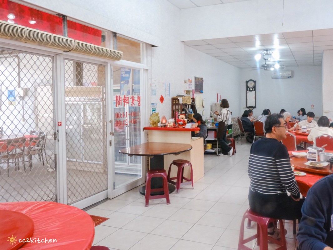 台東鹿野美食推薦「李伯伯食堂」,藏身武陵綠色隧道的隱藏版眷村家常菜,四菜一湯600元起,平價大份量,家庭聚餐與團客用餐首選! - 第8張圖 台東鹿野美食推薦「李伯伯食堂」,藏身武陵綠色隧道的隱藏版眷村家常菜,四菜一湯600元起,平價大份量,家庭聚餐與團客用餐首選!