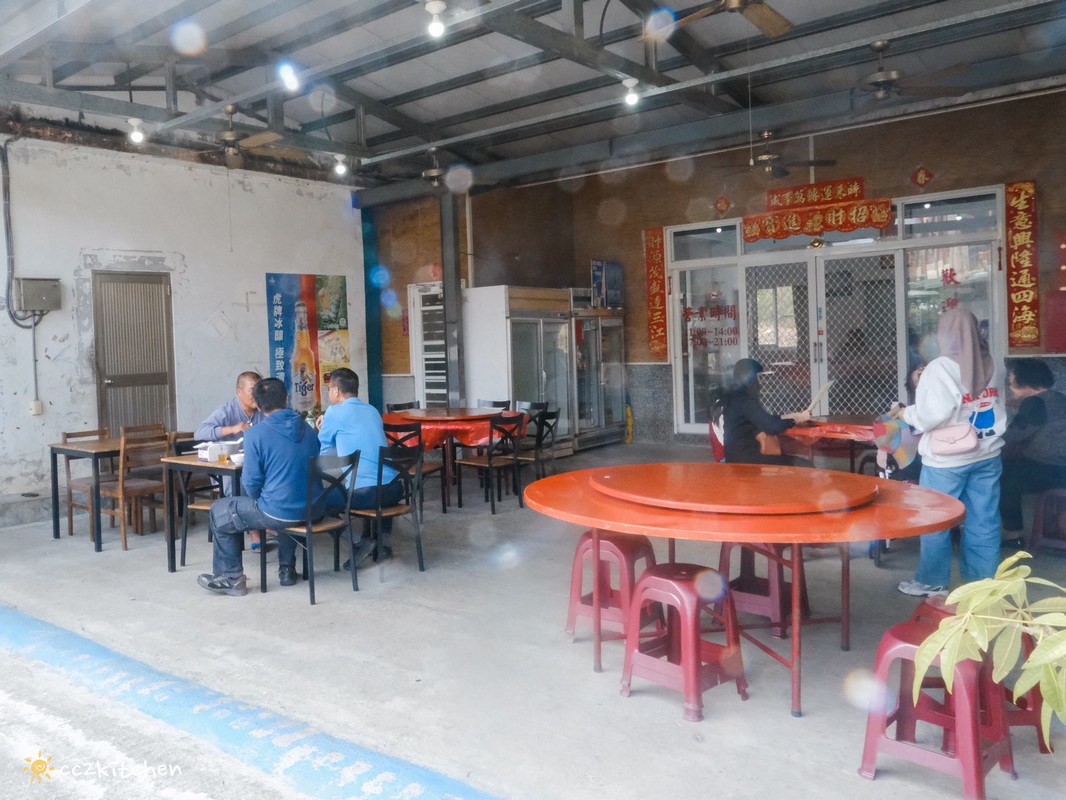 台東鹿野美食推薦「李伯伯食堂」,藏身武陵綠色隧道的隱藏版眷村家常菜,四菜一湯600元起,平價大份量,家庭聚餐與團客用餐首選! - 第5張圖 台東鹿野美食推薦「李伯伯食堂」,藏身武陵綠色隧道的隱藏版眷村家常菜,四菜一湯600元起,平價大份量,家庭聚餐與團客用餐首選!