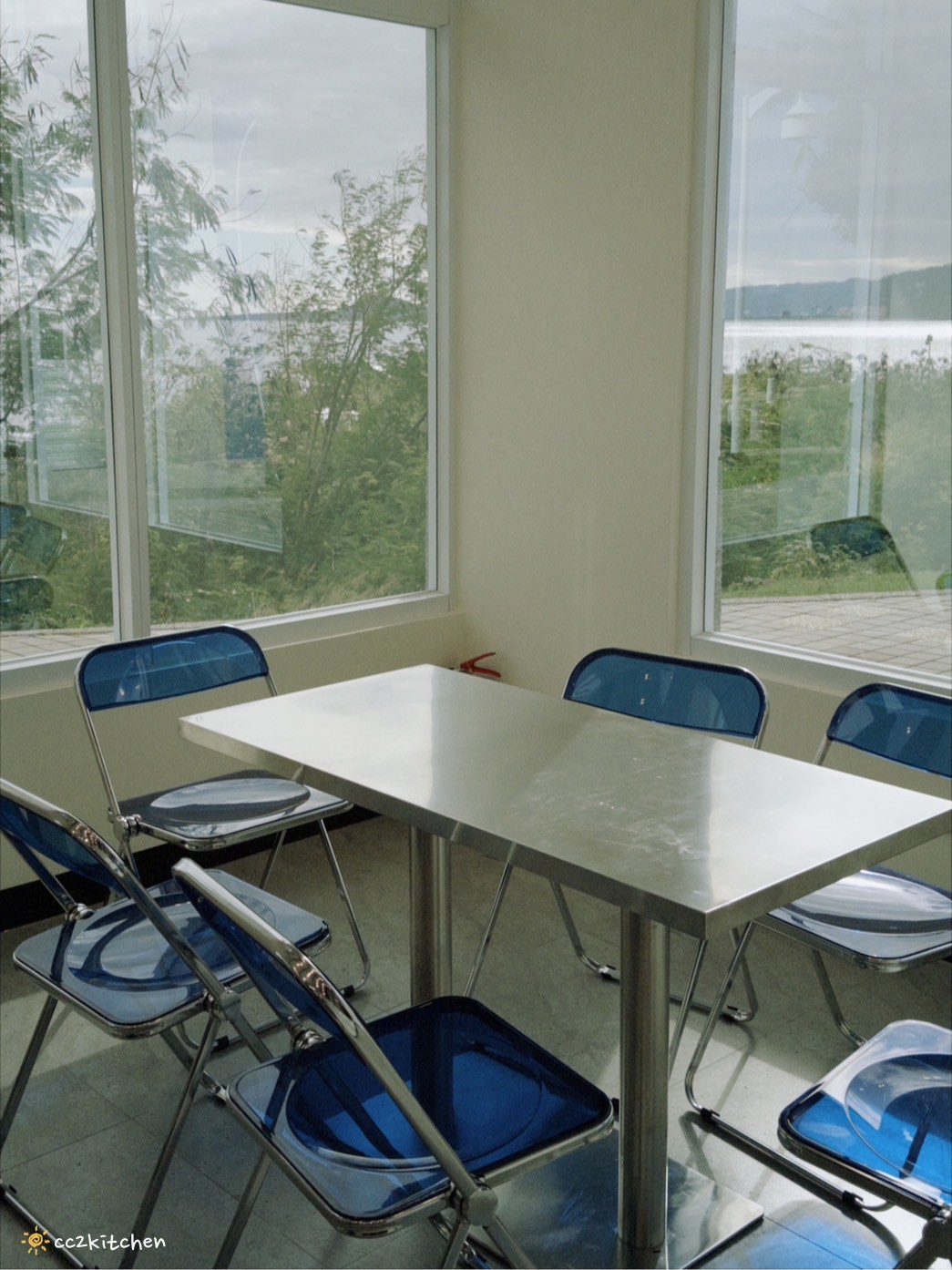 台東新開幕海景咖啡廳推薦！「浪潛水渚橋海洋園區」，坐擁太平洋第一排視角、台東海線必訪下午茶新地標、結合海洋教育與療癒系景觀空間，離市區只需30分鐘。