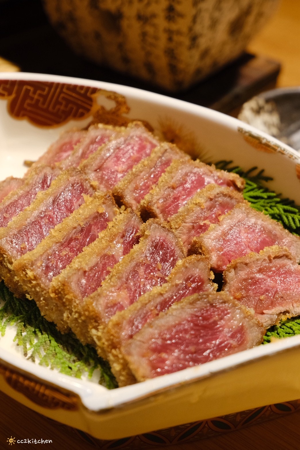 台南必吃日式炸牛排「萩椛牛かつ專門店」安平新店開幕！高雄人氣炸牛排進軍台南，個人烤爐、雙拼定食、酥炸霜降牛推薦～