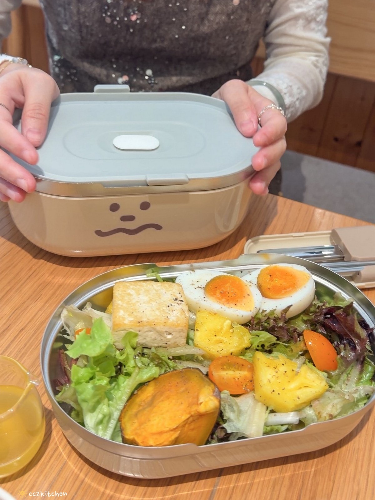 【療癒好物開箱】LiFE RiCH Bento-GO 伴伴盒 x 奶油家族聯名開箱！可搭穿搭更換外殼的神級餐盒，4盒合一設計＋隱藏餐具＋提袋一次到位，好看又實用的便當盒推薦。