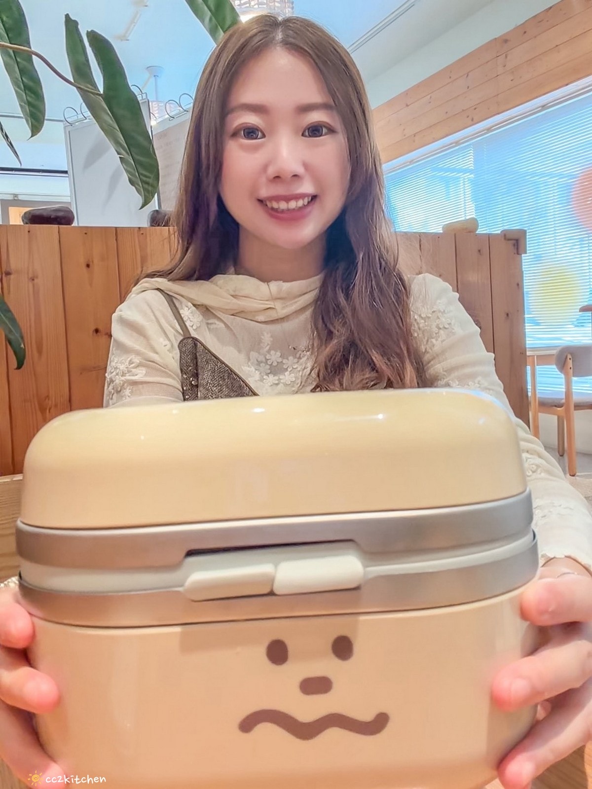 【療癒好物開箱】LiFE RiCH Bento-GO 伴伴盒 x 奶油家族聯名開箱！可搭穿搭更換外殼的神級餐盒，4盒合一設計＋隱藏餐具＋提袋一次到位，好看又實用的便當盒推薦。