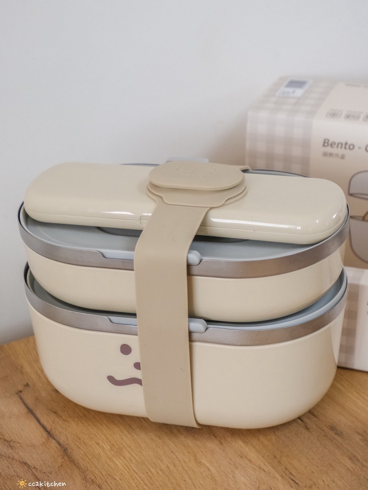 【療癒好物開箱】LiFE RiCH Bento-GO 伴伴盒 x 奶油家族聯名開箱！可搭穿搭更換外殼的神級餐盒，4盒合一設計＋隱藏餐具＋提袋一次到位，好看又實用的便當盒推薦。