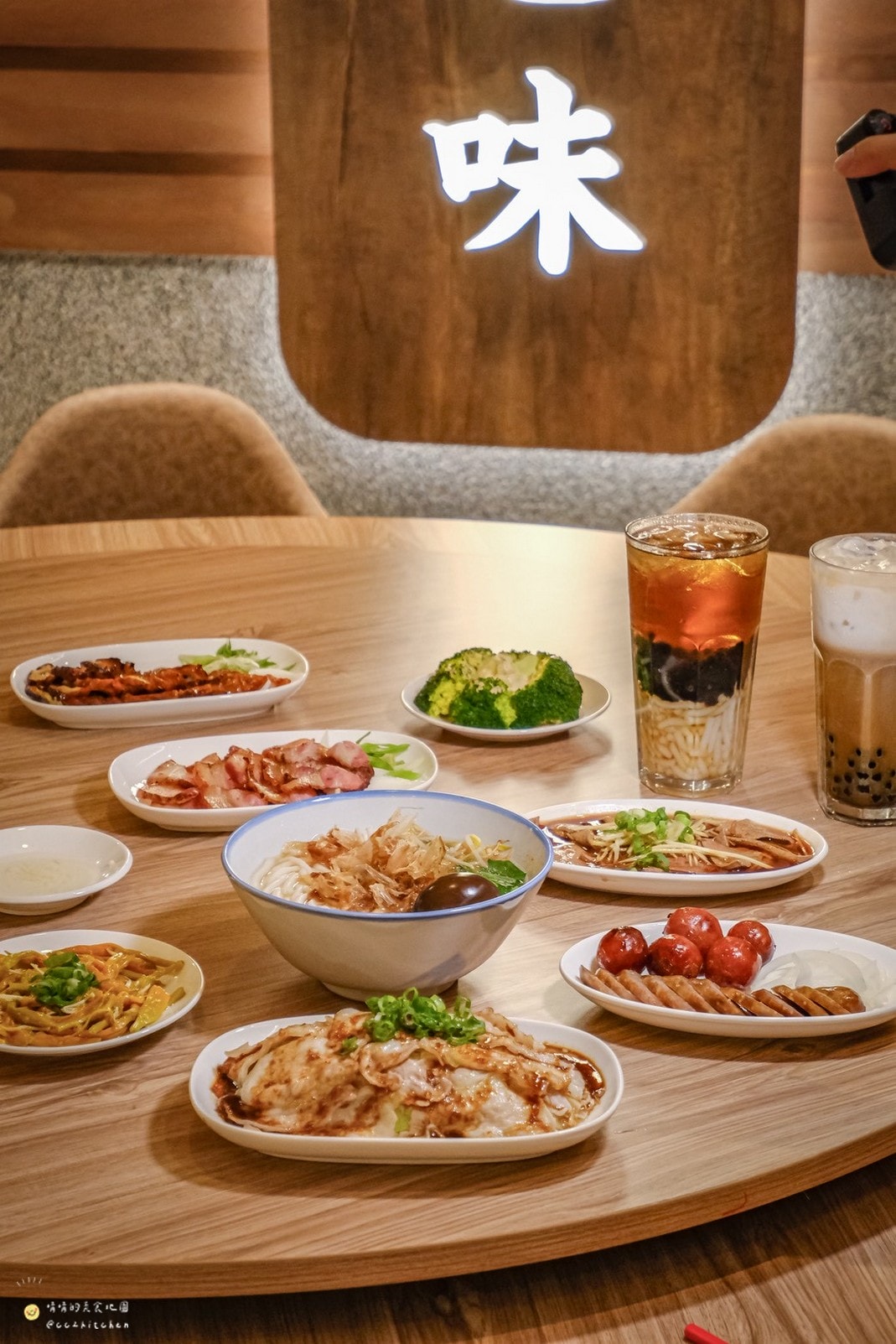 台東必吃美食推薦！70年老店「老東台米苔目」4/1重新開幕啦～全新摩登復古風裝潢氣派登場，必吃老台東味米苔目、古早味米苔目冰，一次解鎖台東在地經典小吃與創新甜品。