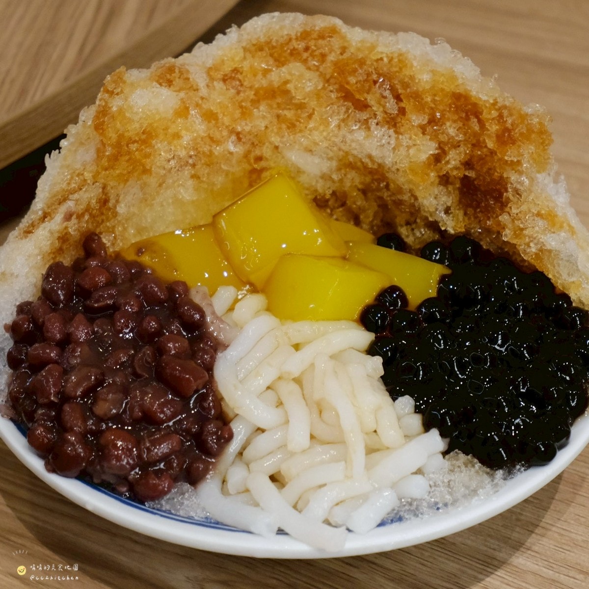 台東必吃美食推薦！70年老店「老東台米苔目」4/1重新開幕啦～全新摩登復古風裝潢氣派登場，必吃老台東味米苔目、古早味米苔目冰，一次解鎖台東在地經典小吃與創新甜品。