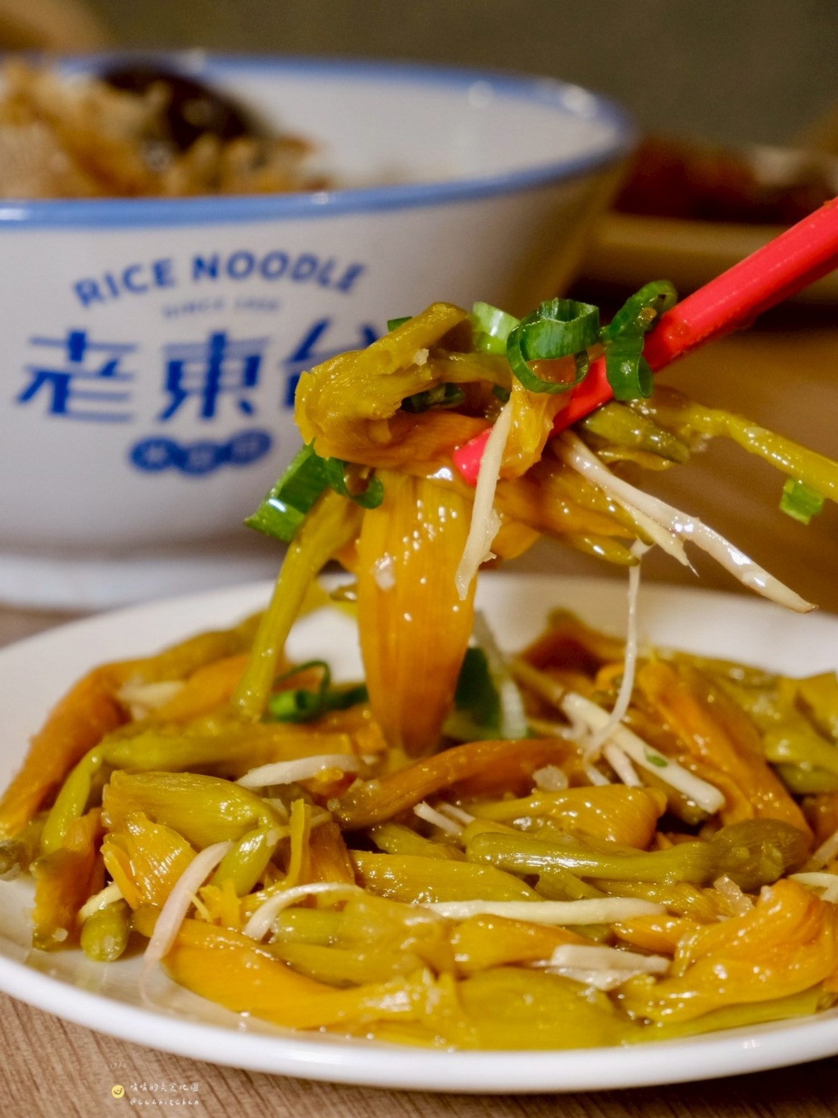 台東必吃美食推薦！70年老店「老東台米苔目」4/1重新開幕啦～全新摩登復古風裝潢氣派登場，必吃老台東味米苔目、古早味米苔目冰，一次解鎖台東在地經典小吃與創新甜品。