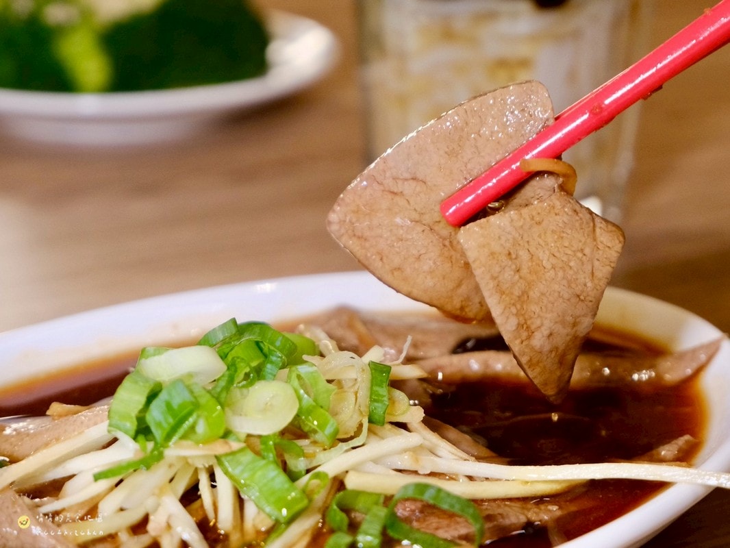 台東必吃美食推薦！70年老店「老東台米苔目」4/1重新開幕啦～全新摩登復古風裝潢氣派登場，必吃老台東味米苔目、古早味米苔目冰，一次解鎖台東在地經典小吃與創新甜品。