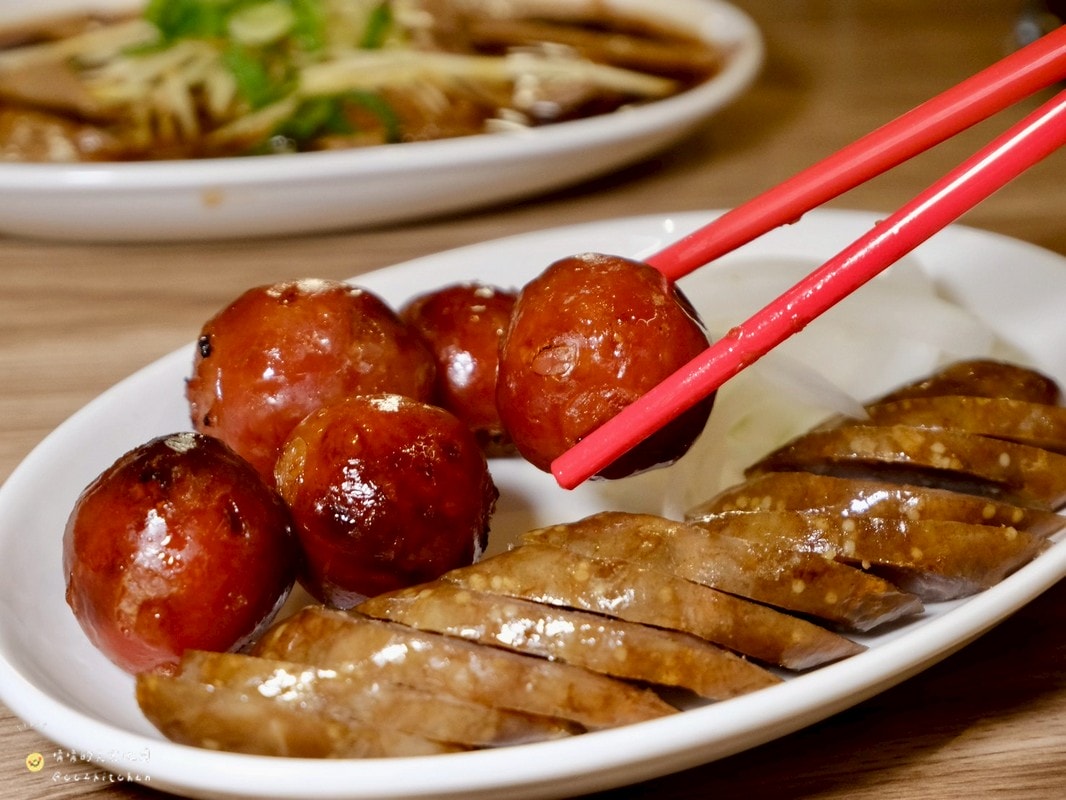 台東必吃美食推薦！70年老店「老東台米苔目」4/1重新開幕啦～全新摩登復古風裝潢氣派登場，必吃老台東味米苔目、古早味米苔目冰，一次解鎖台東在地經典小吃與創新甜品。