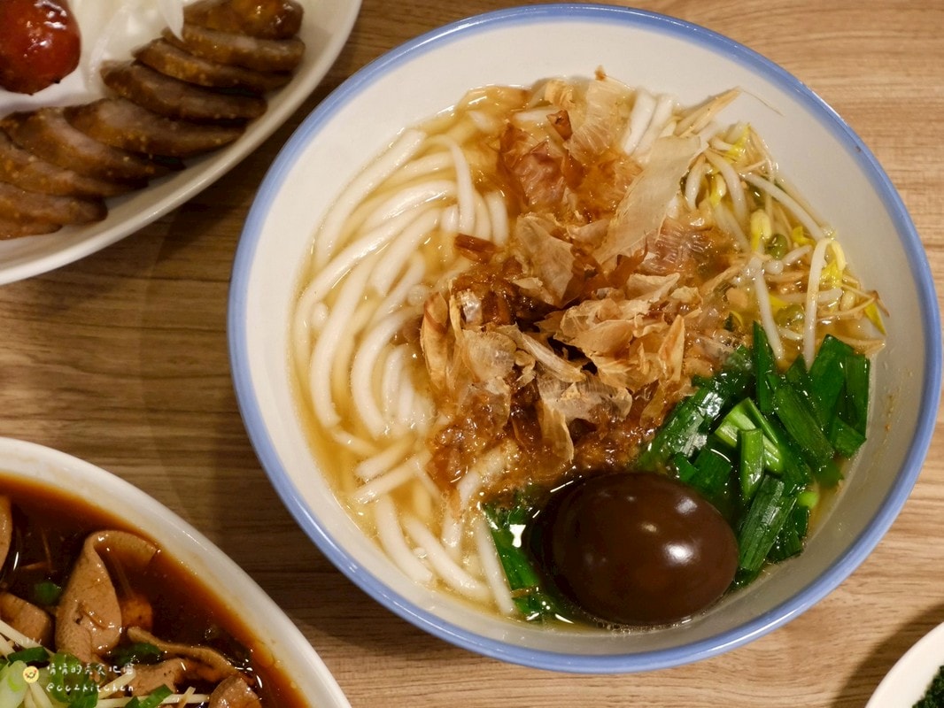 台東必吃美食推薦！70年老店「老東台米苔目」4/1重新開幕啦～全新摩登復古風裝潢氣派登場，必吃老台東味米苔目、古早味米苔目冰，一次解鎖台東在地經典小吃與創新甜品。