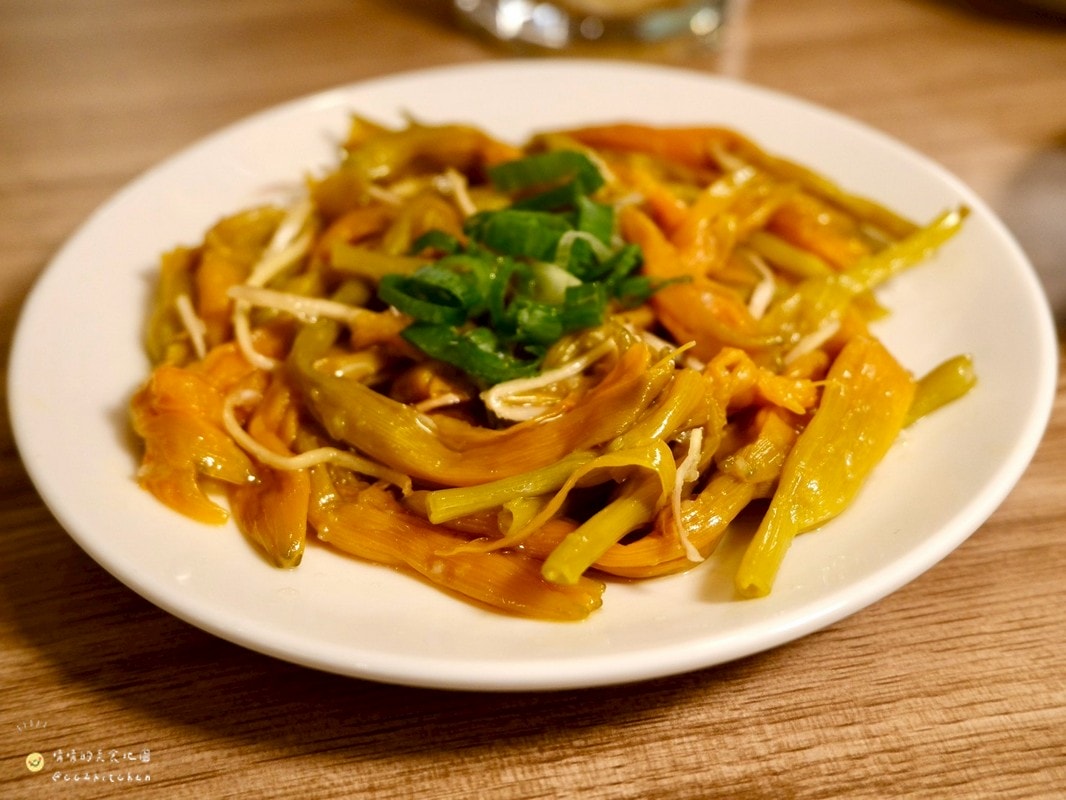 台東必吃美食推薦！70年老店「老東台米苔目」4/1重新開幕啦～全新摩登復古風裝潢氣派登場，必吃老台東味米苔目、古早味米苔目冰，一次解鎖台東在地經典小吃與創新甜品。