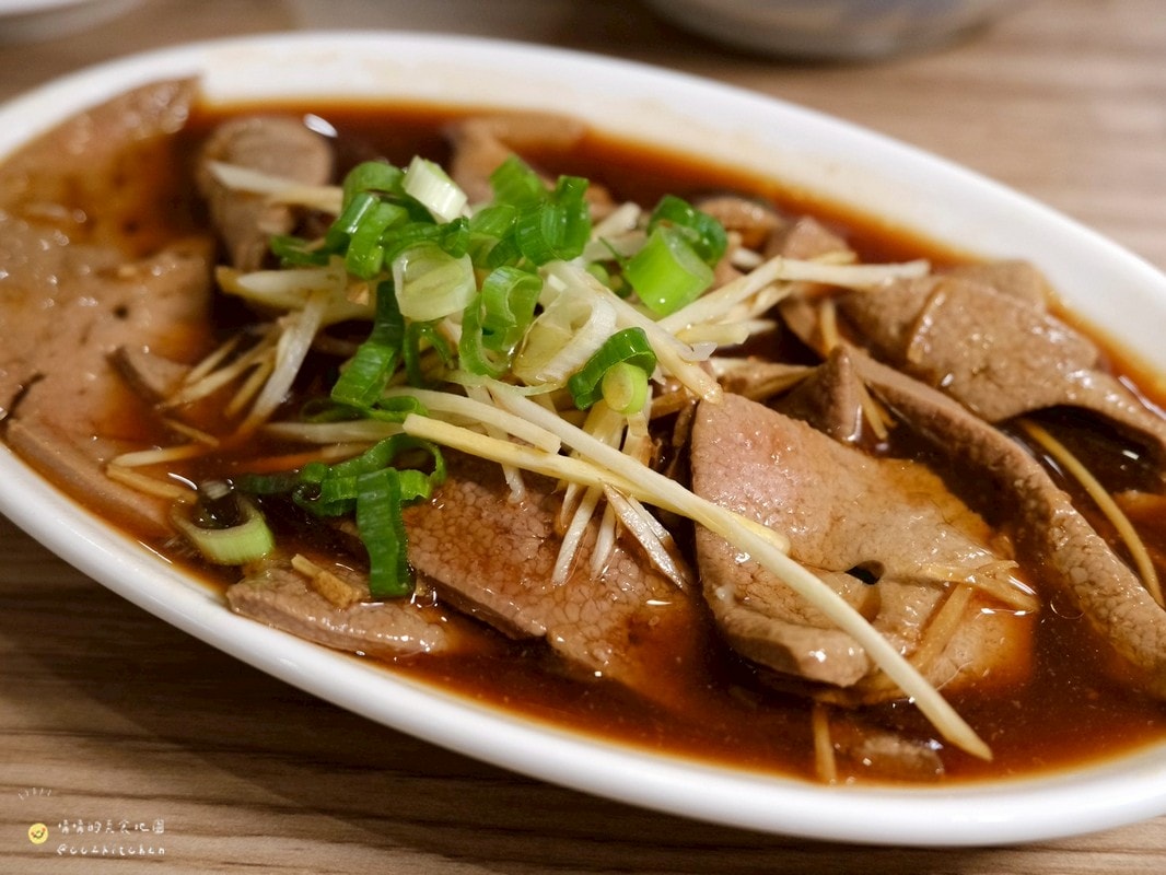 台東必吃美食推薦！70年老店「老東台米苔目」4/1重新開幕啦～全新摩登復古風裝潢氣派登場，必吃老台東味米苔目、古早味米苔目冰，一次解鎖台東在地經典小吃與創新甜品。
