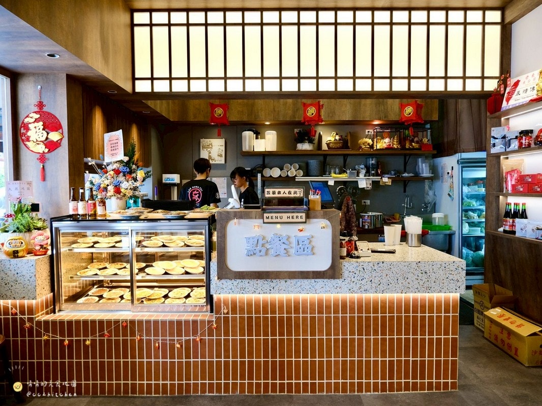 台東必吃美食推薦！70年老店「老東台米苔目」4/1重新開幕啦～全新摩登復古風裝潢氣派登場，必吃老台東味米苔目、古早味米苔目冰，一次解鎖台東在地經典小吃與創新甜品。