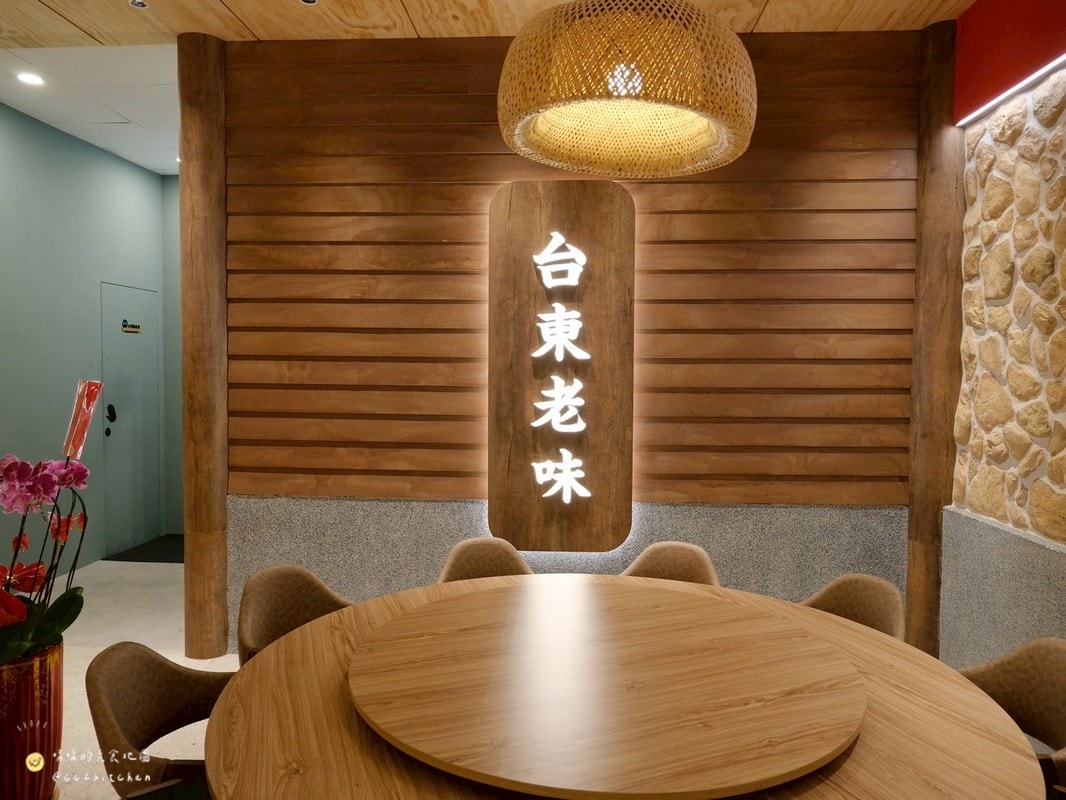 台東必吃美食推薦！70年老店「老東台米苔目」4/1重新開幕啦～全新摩登復古風裝潢氣派登場，必吃老台東味米苔目、古早味米苔目冰，一次解鎖台東在地經典小吃與創新甜品。