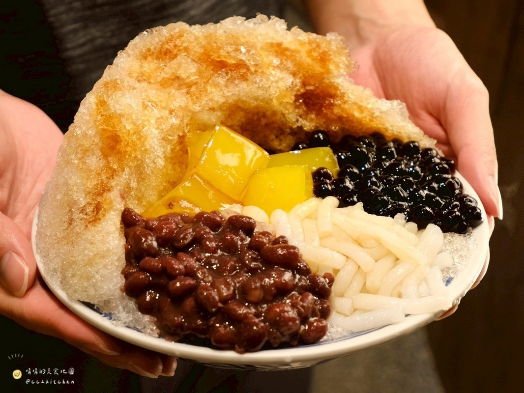 台東必吃美食推薦！70年老店「老東台米苔目」4/1重新開幕啦～全新摩登復古風裝潢氣派登場，必吃老台東味米苔目、古早味米苔目冰，一次解鎖台東在地經典小吃與創新甜品。