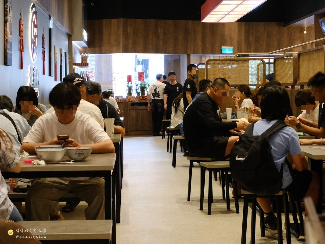 台東必吃美食推薦！70年老店「老東台米苔目」4/1重新開幕啦～全新摩登復古風裝潢氣派登場，必吃老台東味米苔目、古早味米苔目冰，一次解鎖台東在地經典小吃與創新甜品。