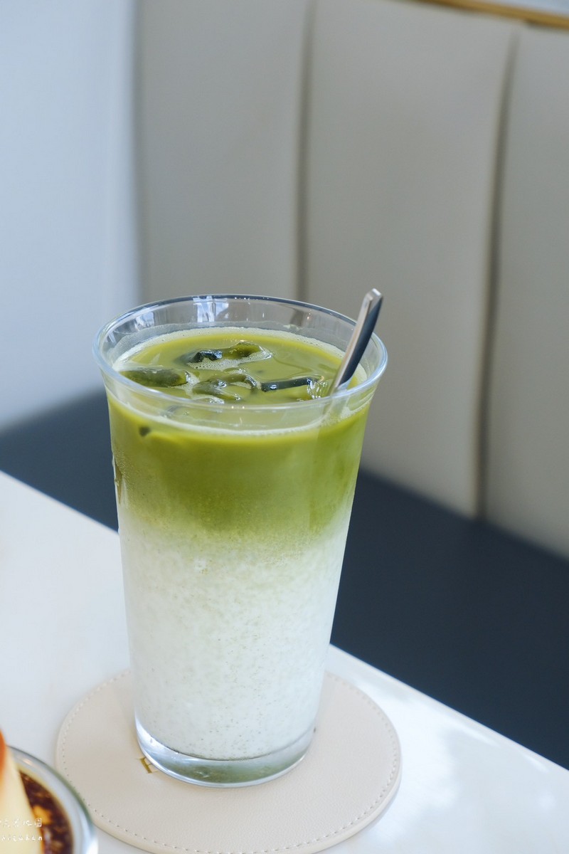 台東市區咖啡廳推薦！「Flora Café」韓系唯美咖啡廳，鄰近台東火車站～台東下午茶聚會好去處。