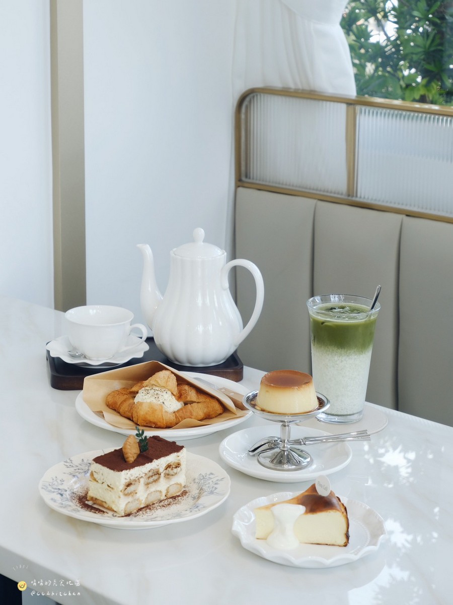 台東市區咖啡廳推薦！「Flora Café」韓系唯美咖啡廳，鄰近台東火車站～台東下午茶聚會好去處。