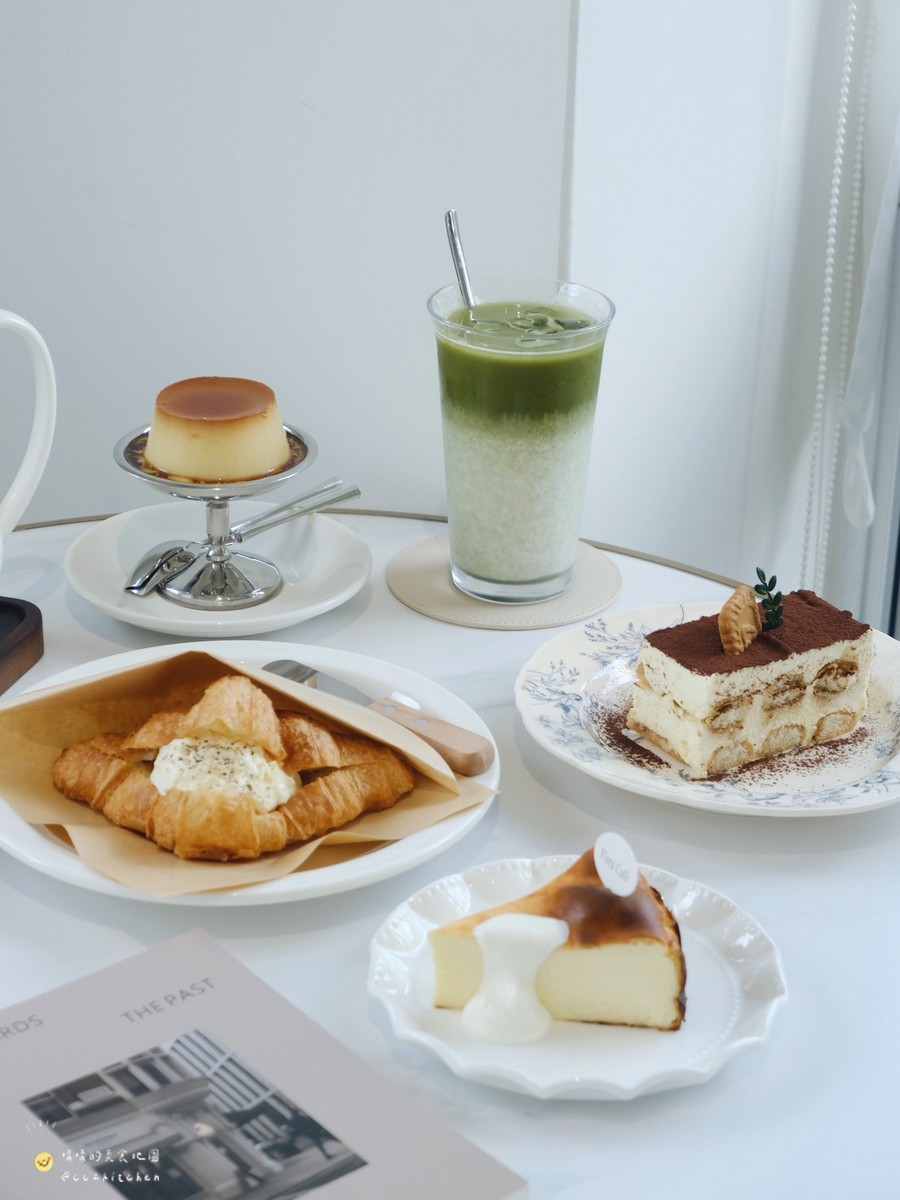 台東市區咖啡廳推薦！「Flora Café」韓系唯美咖啡廳，鄰近台東火車站～台東下午茶聚會好去處。