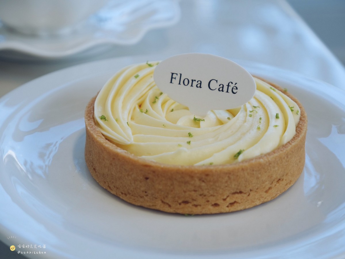 台東市區咖啡廳推薦！「Flora Café」韓系唯美咖啡廳，鄰近台東火車站～台東下午茶聚會好去處。