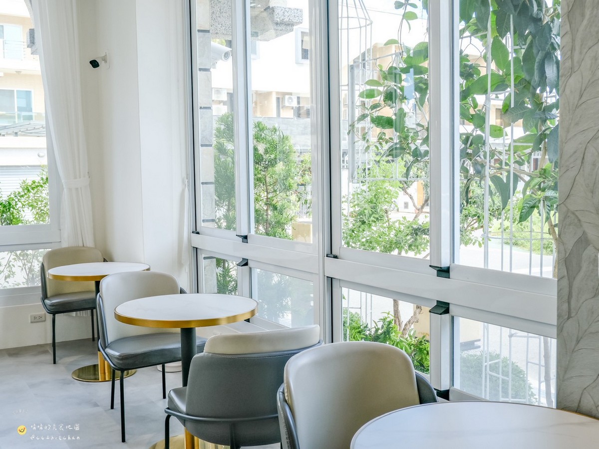台東市區咖啡廳推薦！「Flora Café」韓系唯美咖啡廳，鄰近台東火車站～台東下午茶聚會好去處。
