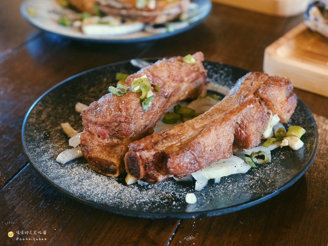 台東長濱美食推薦！「三個男人」部落風味簡餐，來長濱別只吃無菜單料理～返鄉青年結合部落媽媽手藝打造的美味食堂。